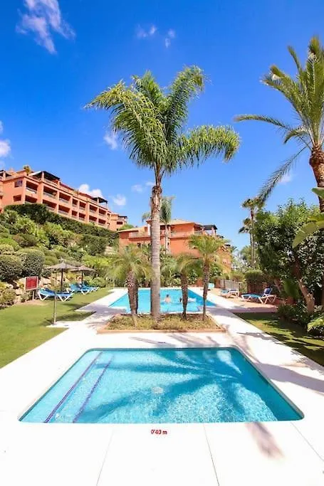 Apartamento En Residencial De Lujo Los Flamengos Estepona